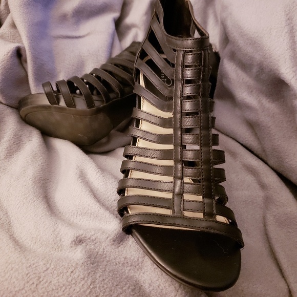 Black size 9 Studio Paolo Gladiator Sandals. - Picture 2 of 7
